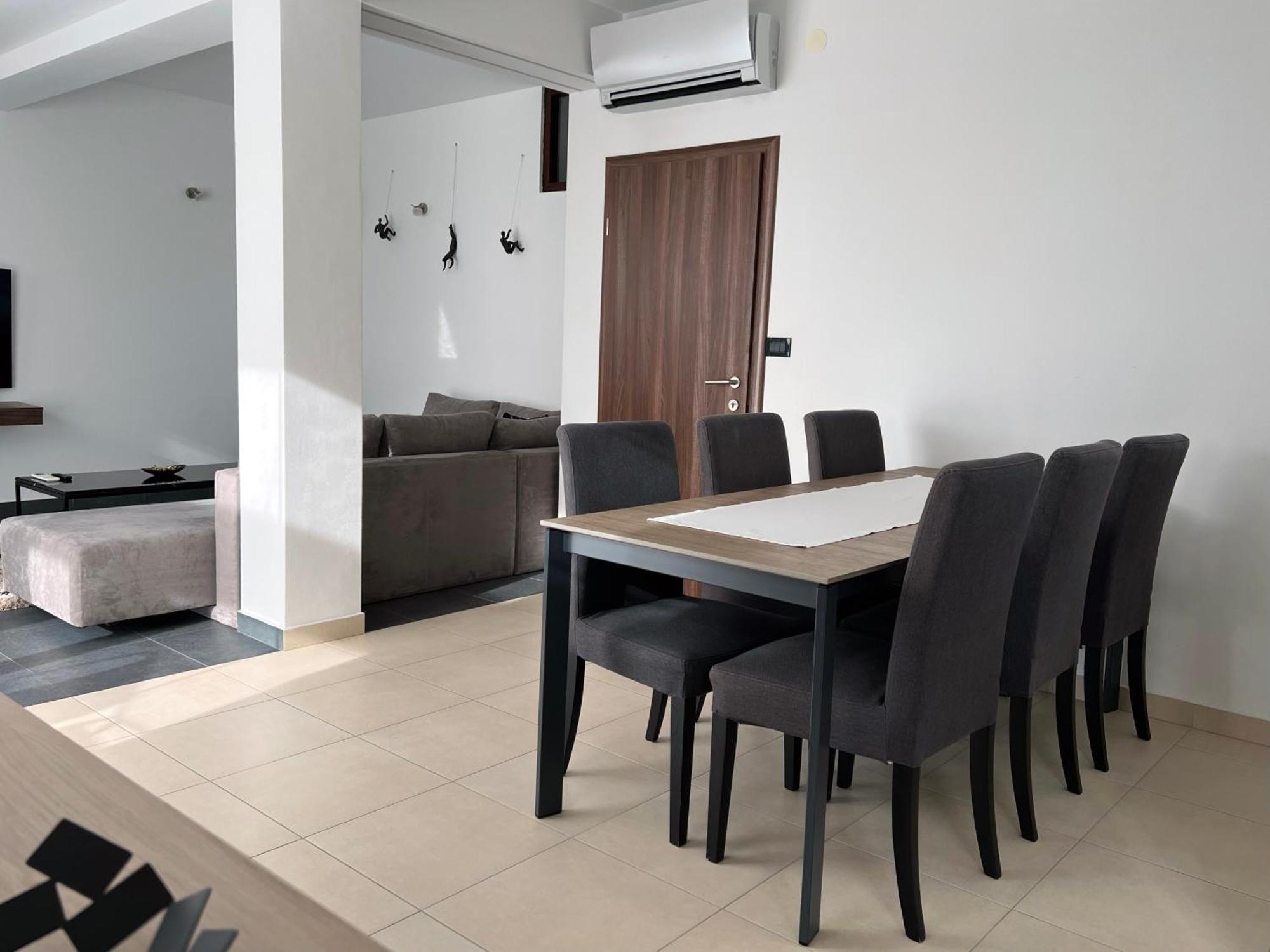 Apartment Spanjol Banjol Buitenkant foto
